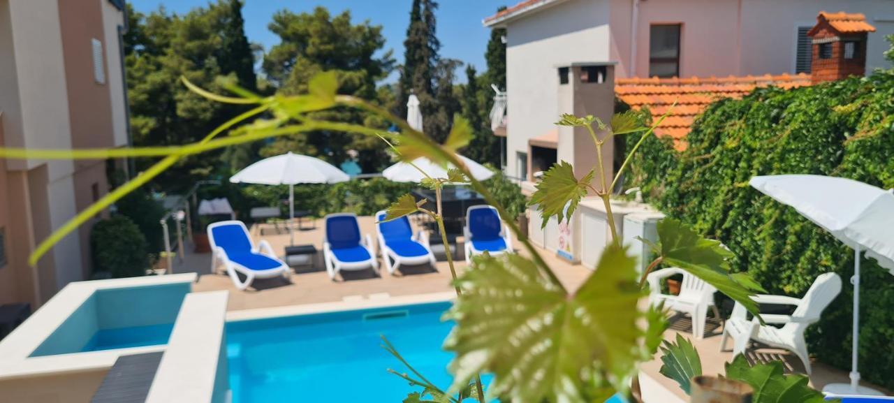 Apartments Villa Natali - Heating Pool Trogir Kültér fotó
