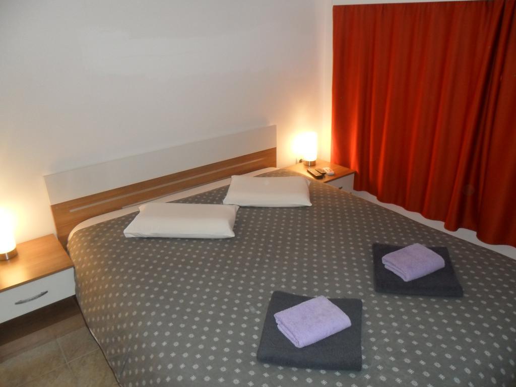 Apartments Villa Natali - Heating Pool Trogir Kültér fotó