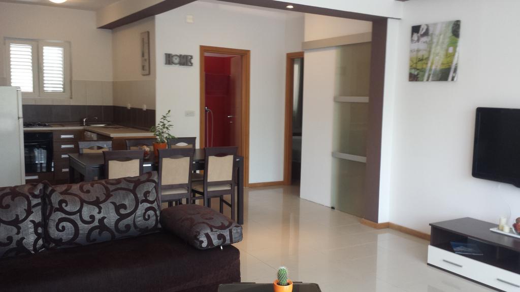 Apartments Villa Natali - Heating Pool Trogir Kültér fotó