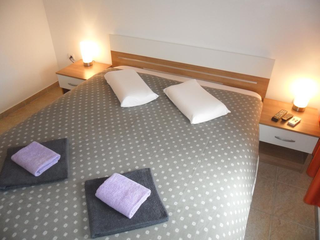 Apartments Villa Natali - Heating Pool Trogir Kültér fotó