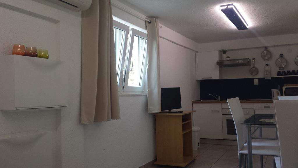 Apartments Villa Natali - Heating Pool Trogir Kültér fotó